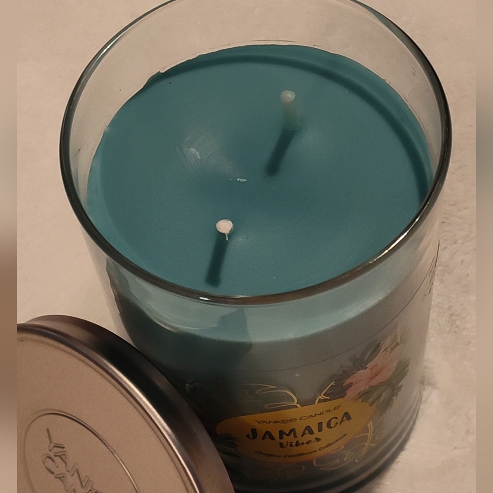 Yankee Candle Jamaica Vibes Scented Candle - Blue - Picture 4 of 7